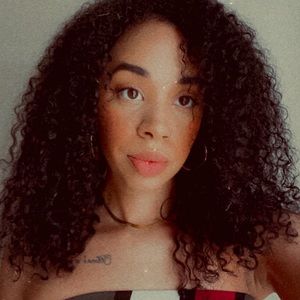 I'm Kayla!! 🖤🖤